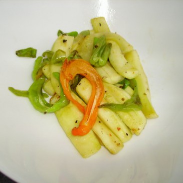 Chilis en courgette – zachte-en-pikante salade